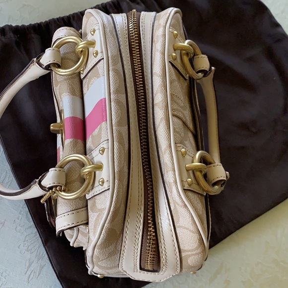 ❤️ Coach Bag ❤️ - Picture 4 of 9